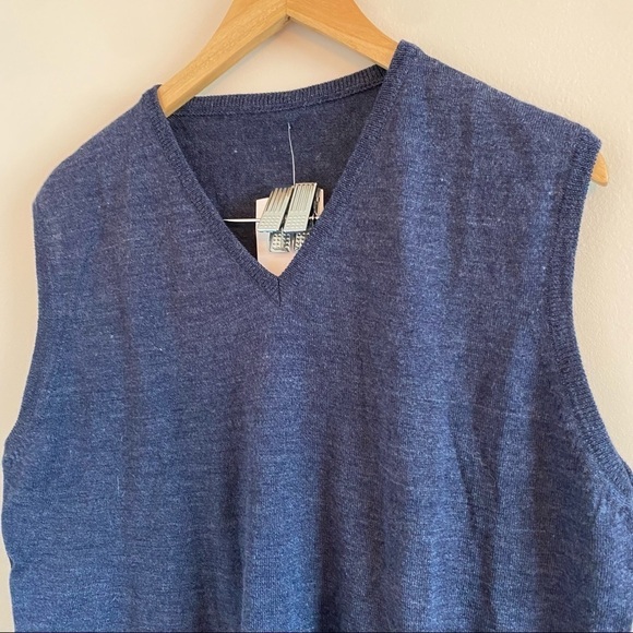Navy Blue Sweater Vest – New with Tags - Picture 3 of 4